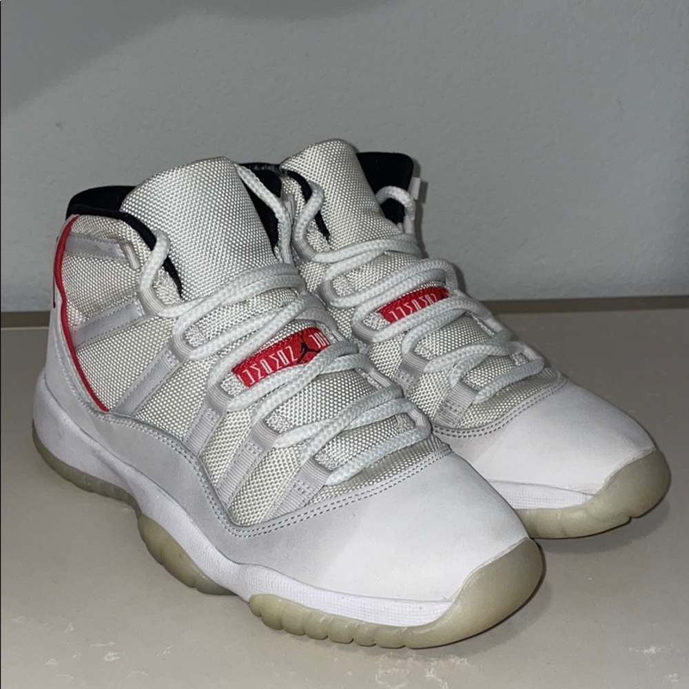 Air Jordan 11 retro Platinum Tint